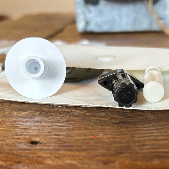 Sewing Machine Supplies & Tool Kit - Picture 6 of 7